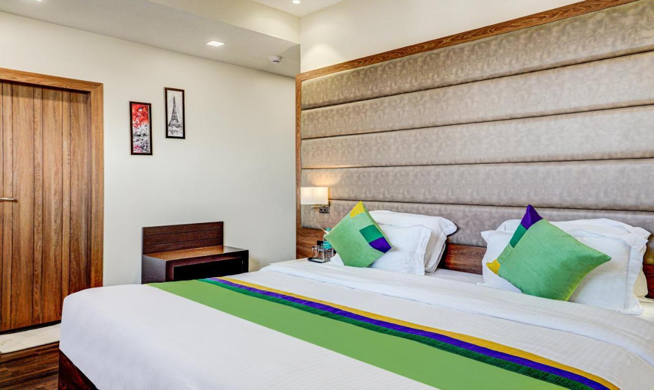 Hotel Sun Grand Dehradún Kültér fotó